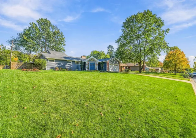 Photo 1 of Single family home for sale at 3908 Kioka Ave, Columbus, OH 43220 | MLS# 226039052 | Listing updated on 2026-10-26