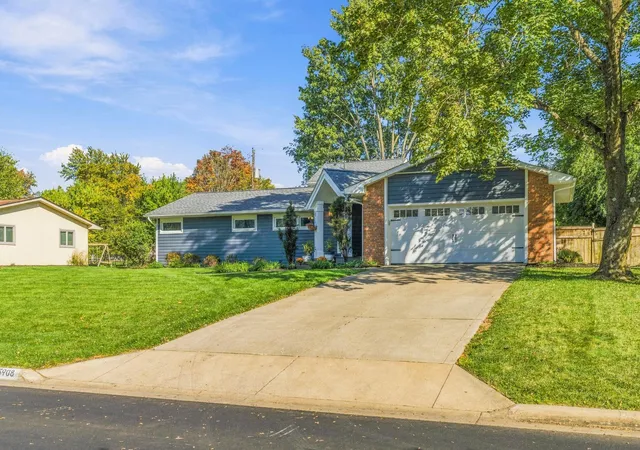 Photo 4 of Single family home for sale at 3908 Kioka Ave, Columbus, OH 43220 | MLS# 226039052 | Listing updated on 2026-10-26