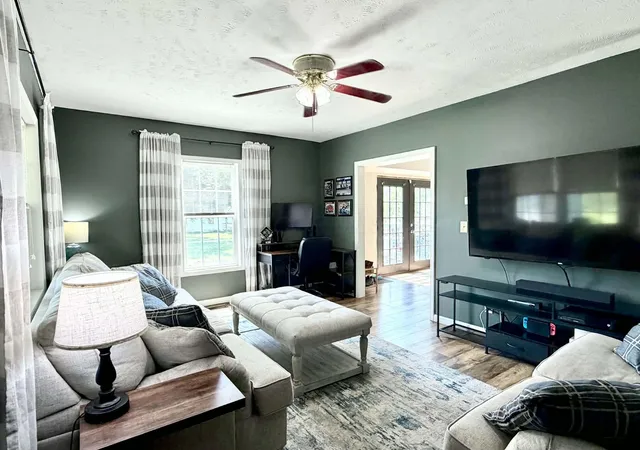 Photo 3 of Single family home for sale at 1461 White Oaks Rd, Marion, OH 43302 | MLS# 226038518 | Listing updated on 2026-10-12