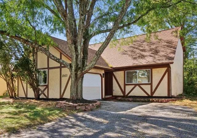 Photo 2 of Single family home for sale at 5455 Maple Cyn Ave, Columbus, OH 43229 | MLS# 226038521 | Listing updated on 2026-10-29