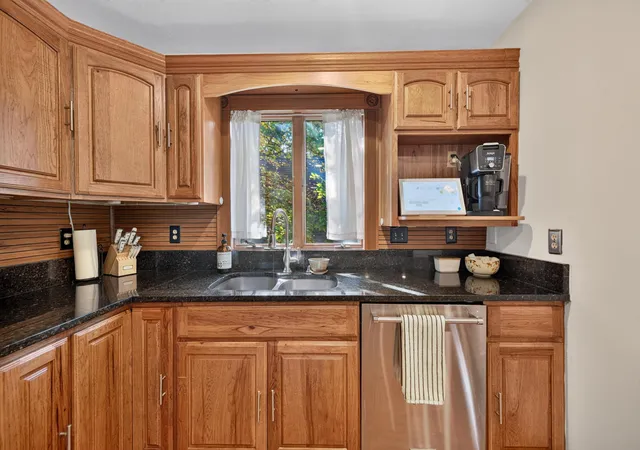 Photo 3 of Single family home for sale at 365 Bevens Ln, Waverly, OH 45690 | MLS# 226038590 | Listing updated on 2026-10-18