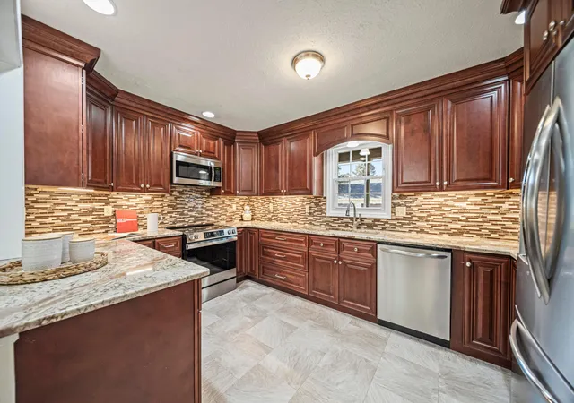 Listing Photo 1 - Condo for sale in building located at 265 Constitution Dr, Chillicothe, OH 45601 - Unit #