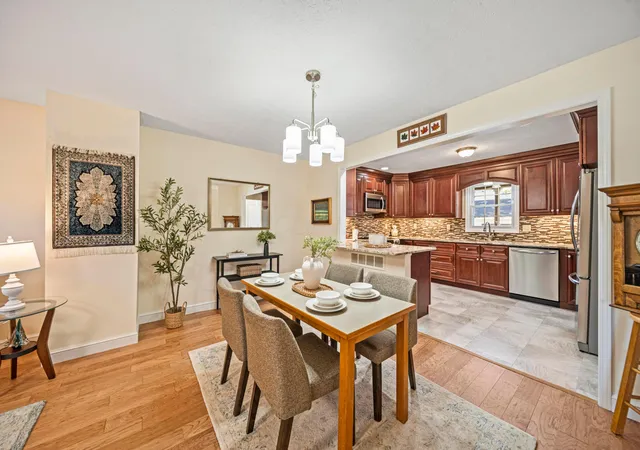 Listing Photo 4 - Condo for sale in building located at 265 Constitution Dr, Chillicothe, OH 45601