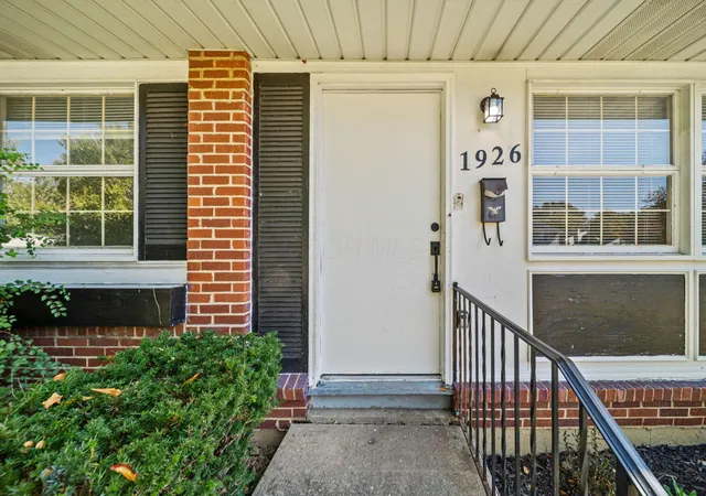 Photo 3 of Single family home for sale at 1926 Woodette Rd, Columbus, OH 43232 | MLS# 226038750 | Listing updated on 2026-10-26