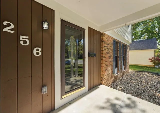 Photo 3 of Single family home for sale at 256 Spring Holw Ln, Westerville, OH 43081 | MLS# 226040202 | Listing updated on 2026-10-29