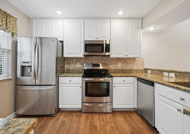 Photo 4 of Sale Pending at 4743 Two Crk Dr, Powell, OH 43065 | MLS# 226040377 | Listing updated on 2026-10-24