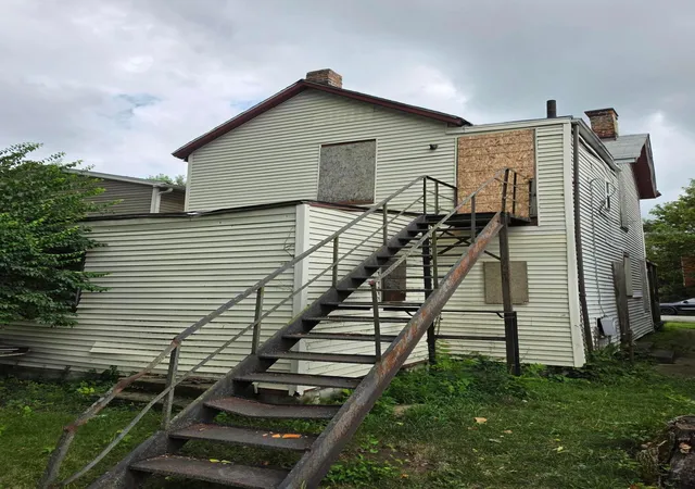 Listing Photo 4 - Condo for sale in building located at 273 S Monroe Ave, Columbus, OH 43205