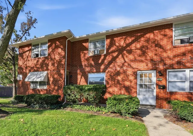 Photo 1 of Townhouse for sale at 1353 Barnett Rd, Columbus, OH 43227 | MLS# 226038608 | Listing updated on 2026-10-14
