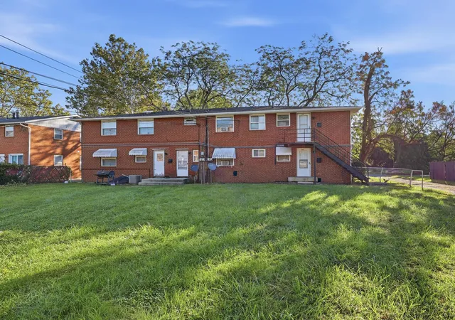 Photo 2 of Townhouse for sale at 1353 Barnett Rd, Columbus, OH 43227 | MLS# 226038608 | Listing updated on 2026-10-14
