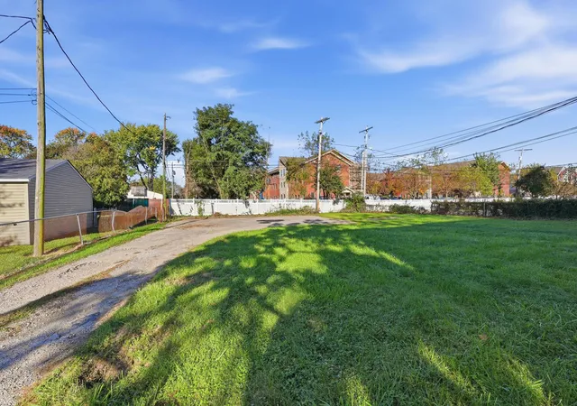 Photo 4 of Townhouse for sale at 1353 Barnett Rd, Columbus, OH 43227 | MLS# 226038608 | Listing updated on 2026-10-14