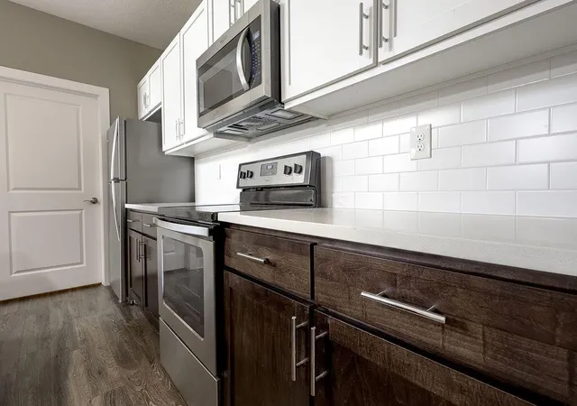 Listing Photo 1 - Condo for sale in building located at 5684 Apothecary Wy, New Albany, OH 43054 - Unit #