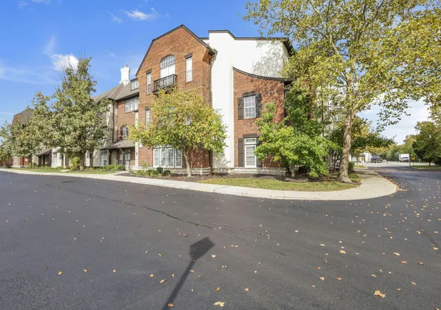Photo 2 of Condo for sale at 6224 Inishmore Ln, Dublin, OH 43017 | MLS# 226038683 | Listing updated on 2026-10-28