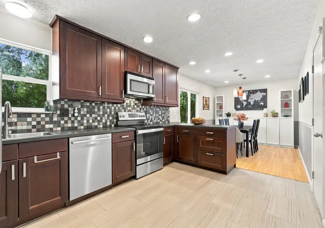 Photo 4 of Single family home for sale at 4999 Castlerea Ct, Columbus, OH 43221 | MLS# 226038730 | Listing updated on 2026-10-25