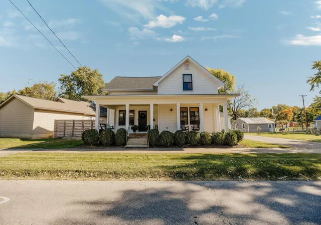 Photo 1 of Single family home for sale at 333 S Chillicothe St, Plain City, OH 43064 | MLS# 226038707 | Listing updated on 2026-10-25