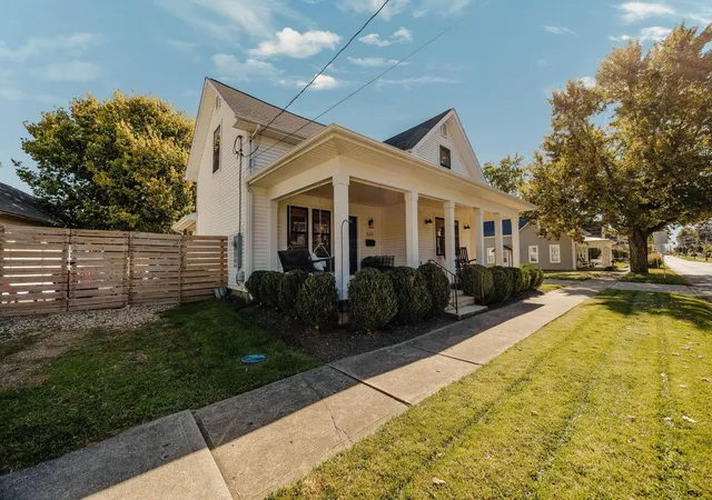 Photo 2 of Single family home for sale at 333 S Chillicothe St, Plain City, OH 43064 | MLS# 226038707 | Listing updated on 2026-10-25
