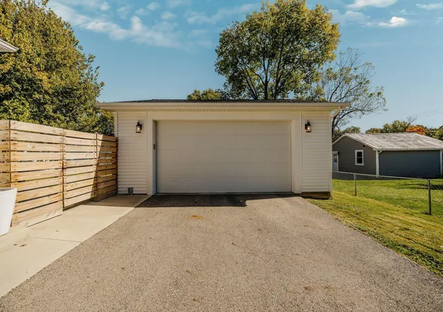 Photo 4 of Single family home for sale at 333 S Chillicothe St, Plain City, OH 43064 | MLS# 226038707 | Listing updated on 2026-10-25