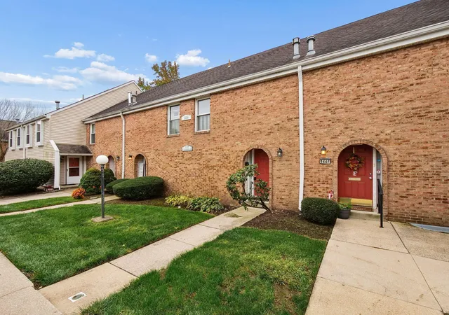 Photo 2 of Condo for sale at 144 W Ticonderoga Dr #E, Westerville, OH 43081 | MLS# 226039431 | Listing updated on 2026-10-27