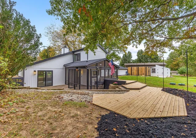 Photo 4 of Single family home for sale at 6730 Albanyview Dr, Westerville, OH 43081 | MLS# 226038842 | Listing updated on 2026-10-29