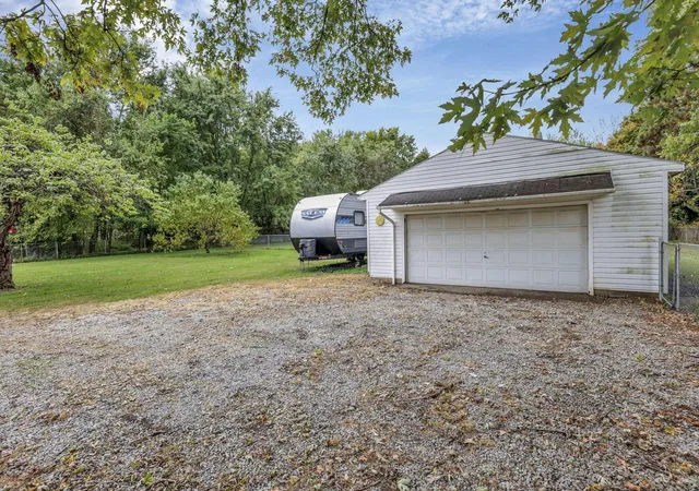 Photo 3 of Single family home for sale at 408 S High St, Hebron, OH 43025 | MLS# 226038741 | Listing updated on 2026-10-20