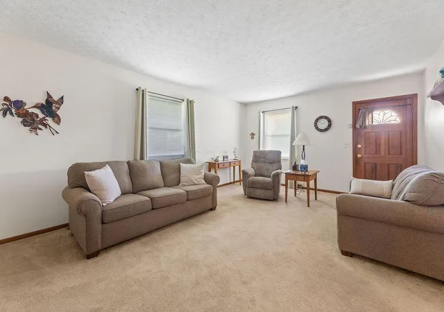 Photo 4 of Single family home for sale at 4582 Etna Rd, Columbus, OH 43213 | MLS# 226039059 | Listing updated on 2026-10-15
