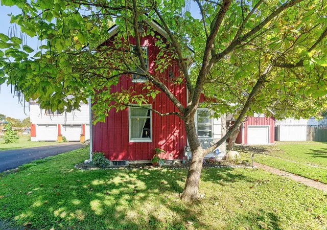 Photo 2 of Single family home for sale at 444 Grove St, Groveport, OH 43125 | MLS# 226039228 | Listing updated on 2026-10-19