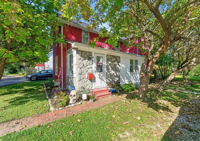 Photo 4 of Single family home for sale at 444 Grove St, Groveport, OH 43125 | MLS# 226039228 | Listing updated on 2026-10-19