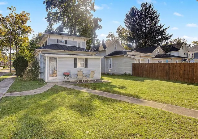Photo 4 of House for sale at 213 N Division St, Mount Vernon, OH 43050 | MLS# 226038784 | Listing updated on 2026-10-12