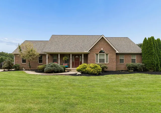 Photo 2 of Single family home for sale at 11190 Beacom Rd, Sunbury, OH 43074 | MLS# 226039904 | Listing updated on 2026-10-28