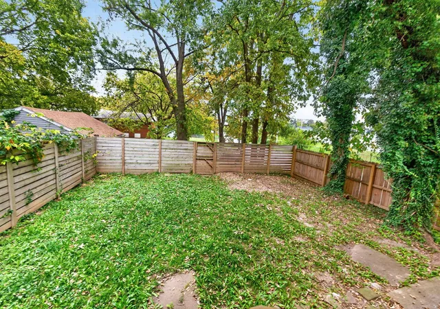 Photo 4 of House for sale at 626-628 Berkeley Rd, Columbus, OH 43205 | MLS# 226039456 | Listing updated on 2026-10-19