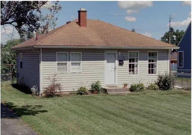 Photo 2 of Single family home for sale at 134 Southgate Dr, Columbus, OH 43207 | MLS# 226038789 | Listing updated on 2026-10-31