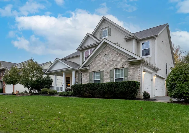Photo 2 of Single family home for sale at 3807 Shallow Crk Dr, Powell, OH 43065 | MLS# 226039714 | Listing updated on 2026-10-25