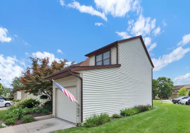 Photo 4 of Single family home for sale at 353 Macintosh Way, Westerville, OH 43081 | MLS# 226039705 | Listing updated on 2026-10-27