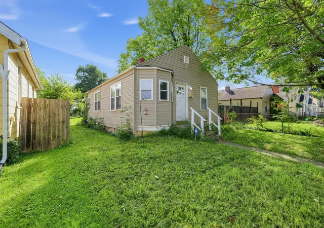 Photo 1 of Single family home for sale at 934 Seymour Ave, Columbus, OH 43206 | MLS# 226038816 | Listing updated on 2026-10-13