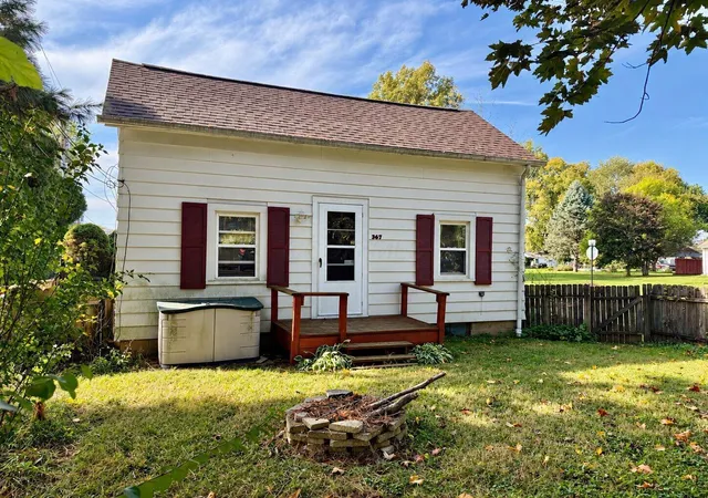 Photo 1 of Single family home for sale at 367 Canal St, Groveport, OH 43125 | MLS# 226038825 | Listing updated on 2026-10-19