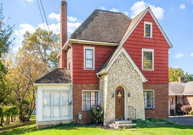Photo 1 of Single family home for sale at 2605 Dresden Rd, Zanesville, OH 43701 | MLS# 226040535 | Listing updated on 2026-10-26