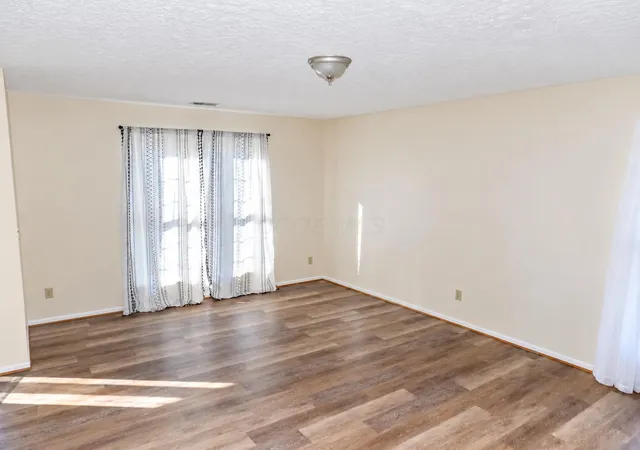 Photo 2 of Sale Pending at 1054 Esther Dr, Columbus, OH 43207 | MLS# 226038886 | Listing updated on 2026-10-26