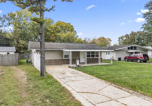 Photo 2 of Single family home for sale at 87 Woodlawn Ave, Columbus, OH 43228 | MLS# 226039050 | Listing updated on 2026-10-14