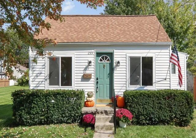 Photo 3 of Sale Pending at 255 Grant Ave, Plain City, OH 43064 | MLS# 226039324 | Listing updated on 2026-10-17