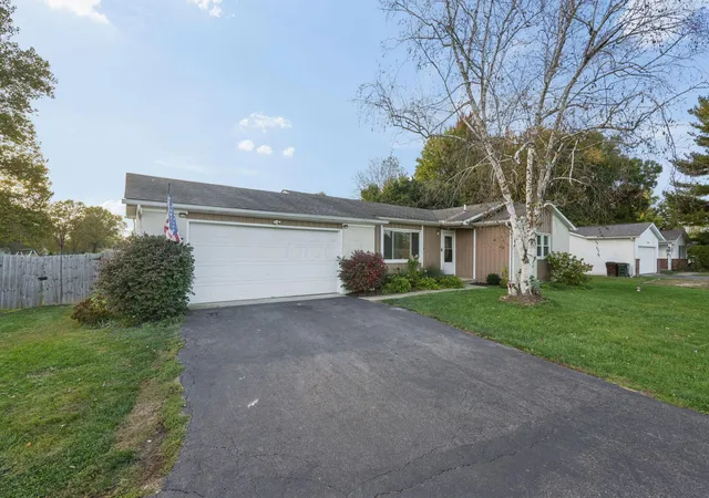 Photo 1 of Single family home for sale at 1161 Gender Rd, Canal Winchester, OH 43110 | MLS# 226038974 | Listing updated on 2026-10-30