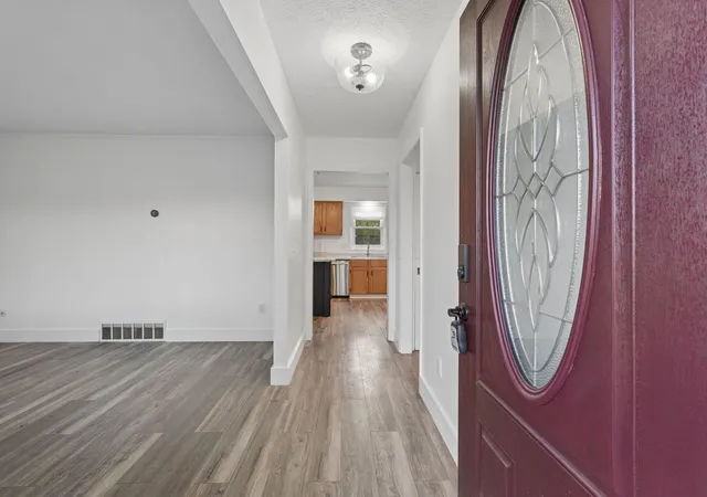 Photo 2 of Single family home for sale at 1161 Gender Rd, Canal Winchester, OH 43110 | MLS# 226038974 | Listing updated on 2026-10-30