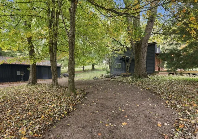 Photo 3 of Single family home for sale at 1235 Union Sta Rd, Granville, OH 43023 | MLS# 226039342 | Listing updated on 2026-10-20