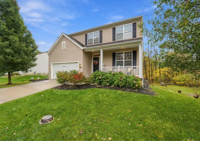 Photo 2 of Single family home for sale at 1728 Keela Dr, Pataskala, OH 43062 | MLS# 226038984 | Listing updated on 2026-10-30