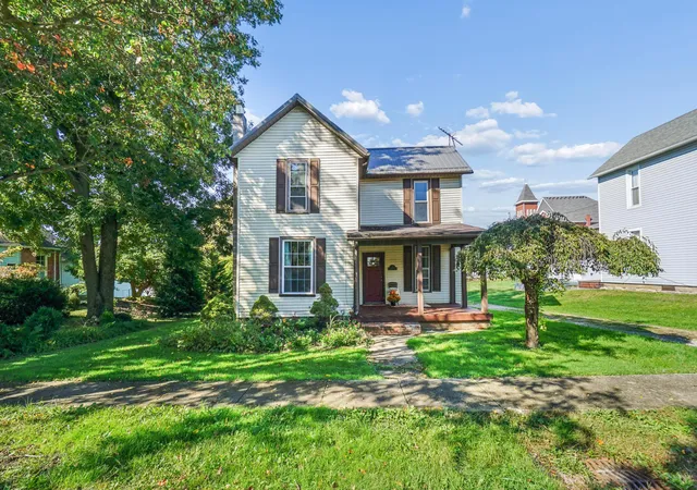 Photo 1 of Single family home for sale at 39 S Main St, Thornville, OH 43076 | MLS# 226039155 | Listing updated on 2026-10-30