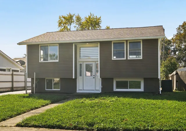 Photo 2 of Single family home for sale at 3997 Briggs Rd, Columbus, OH 43228 | MLS# 226039006 | Listing updated on 2026-10-29