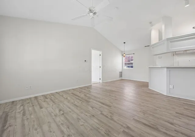 Photo 3 of Condo for sale at 4078 Wiston Dr, Groveport, OH 43125 | MLS# 226040403 | Listing updated on 2026-10-23