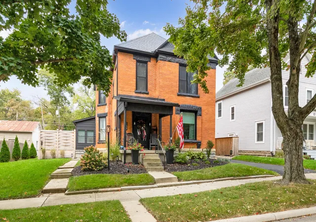 Photo 2 of Single family home for sale at 109 N Liberty St, Delaware, OH 43015 | MLS# 226039075 | Listing updated on 2026-10-14