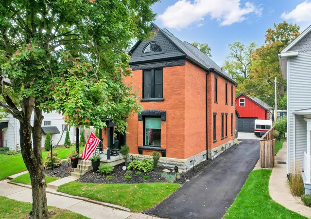 Photo 3 of Single family home for sale at 109 N Liberty St, Delaware, OH 43015 | MLS# 226039075 | Listing updated on 2026-10-14