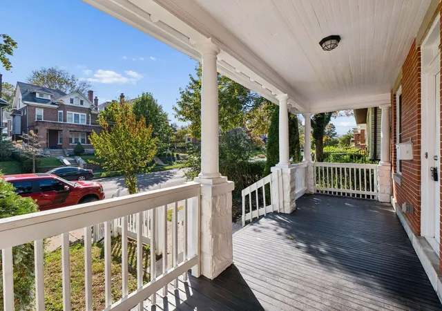 Photo 2 of Single family home for sale at 1646 Bryden Rd, Columbus, OH 43205 | MLS# 226039078 | Listing updated on 2026-10-14