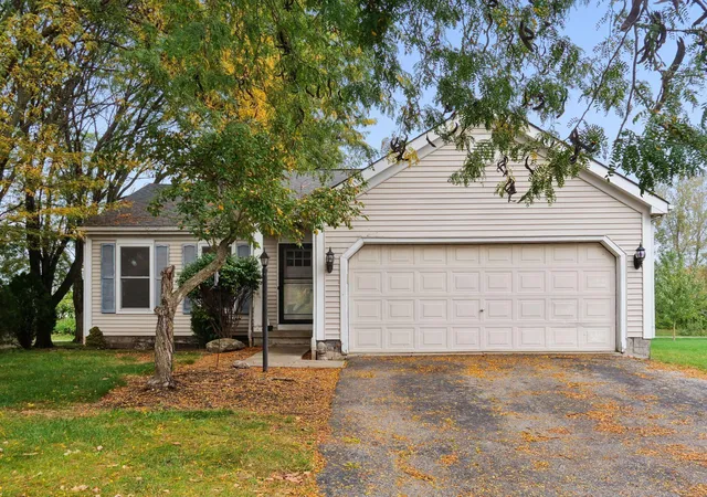 Photo 2 of Single family home for sale at 3552 Vintage Woods Dr, Hilliard, OH 43026 | MLS# 226039487 | Listing updated on 2026-10-25