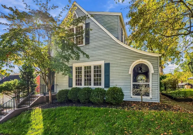 Photo 2 of Single family home for sale at 9 Woodland Ave, Delaware, OH 43015 | MLS# 226039108 | Listing updated on 2026-10-19